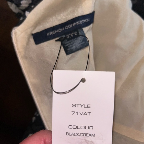 Womens Elegant Black and Cream Patterned Dress NWT size 6 - Picture 11 of 11